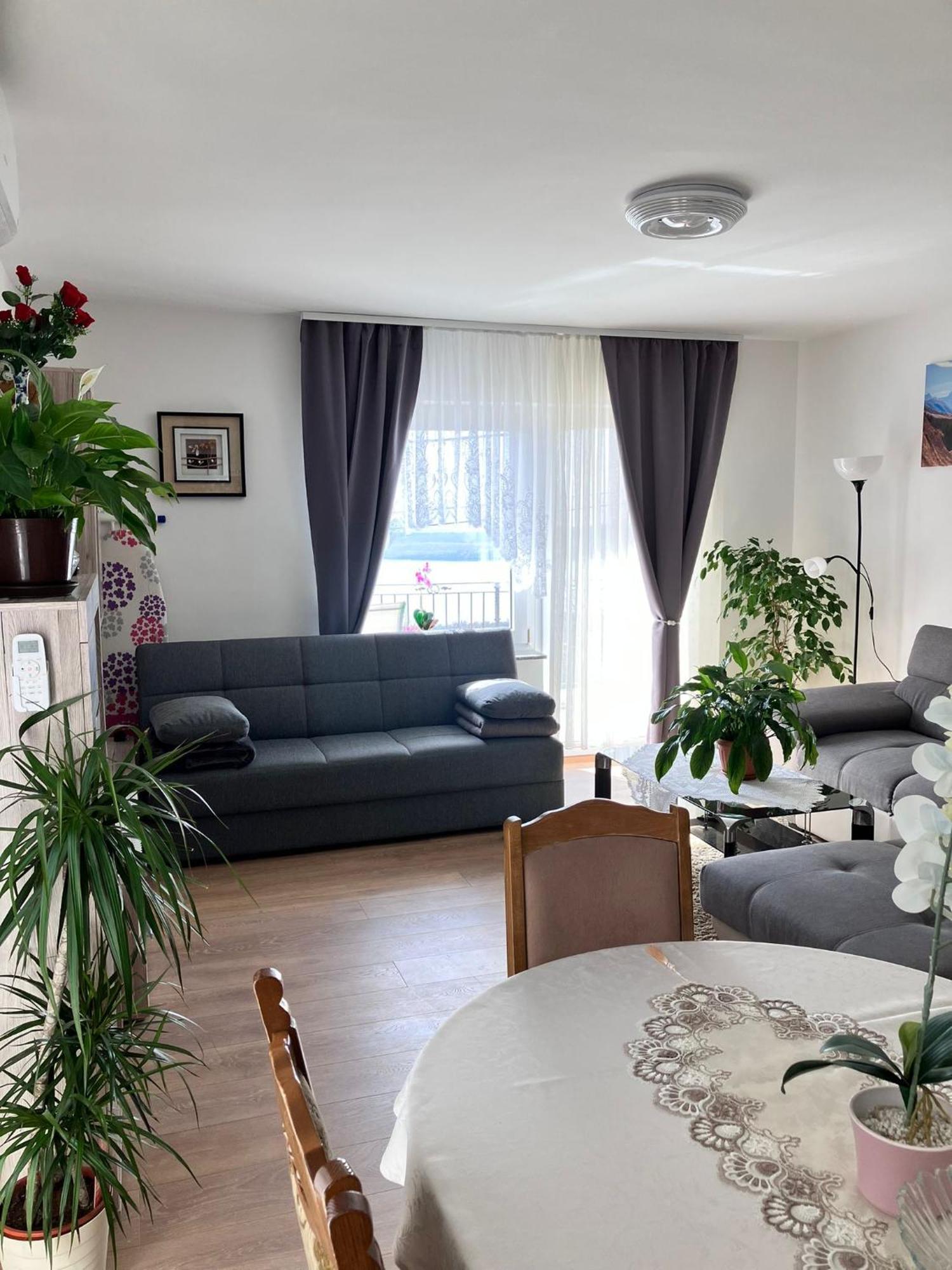 App Martina Apartment Dramalj Exterior photo
